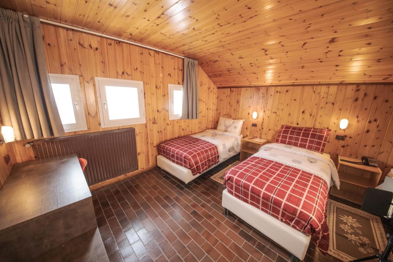 Albergo Quarto Pirovano Passo dello Stelvio Esterno foto