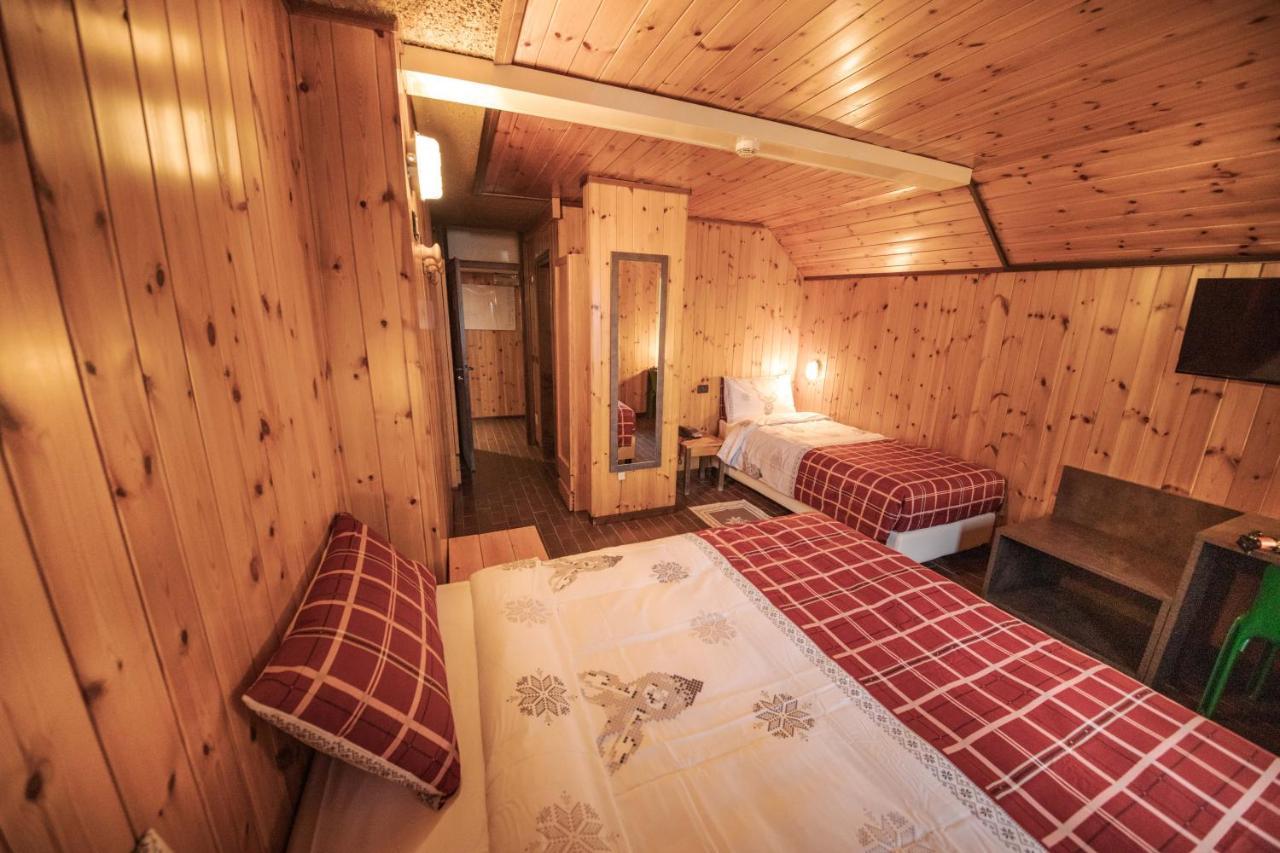 Albergo Quarto Pirovano Passo dello Stelvio Esterno foto