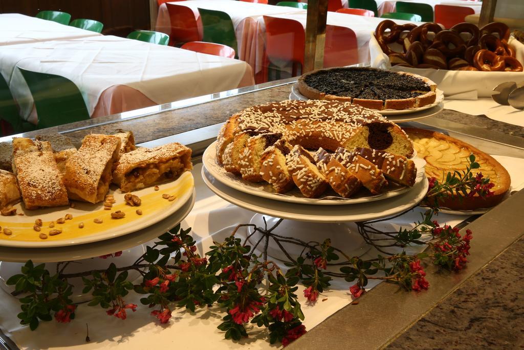 Albergo Quarto Pirovano Passo dello Stelvio Esterno foto