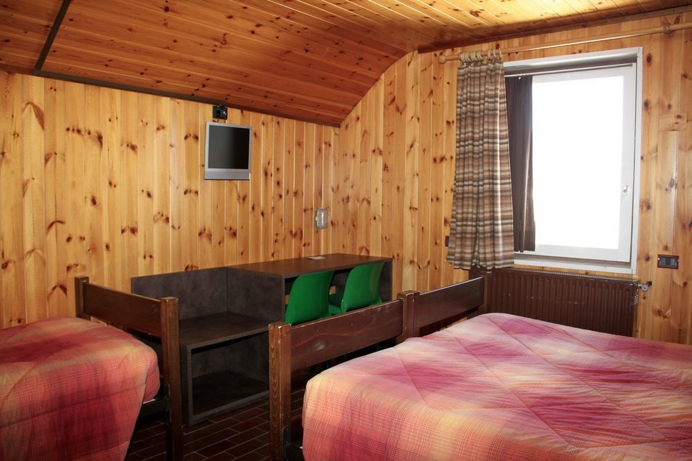 Albergo Quarto Pirovano Passo dello Stelvio Esterno foto