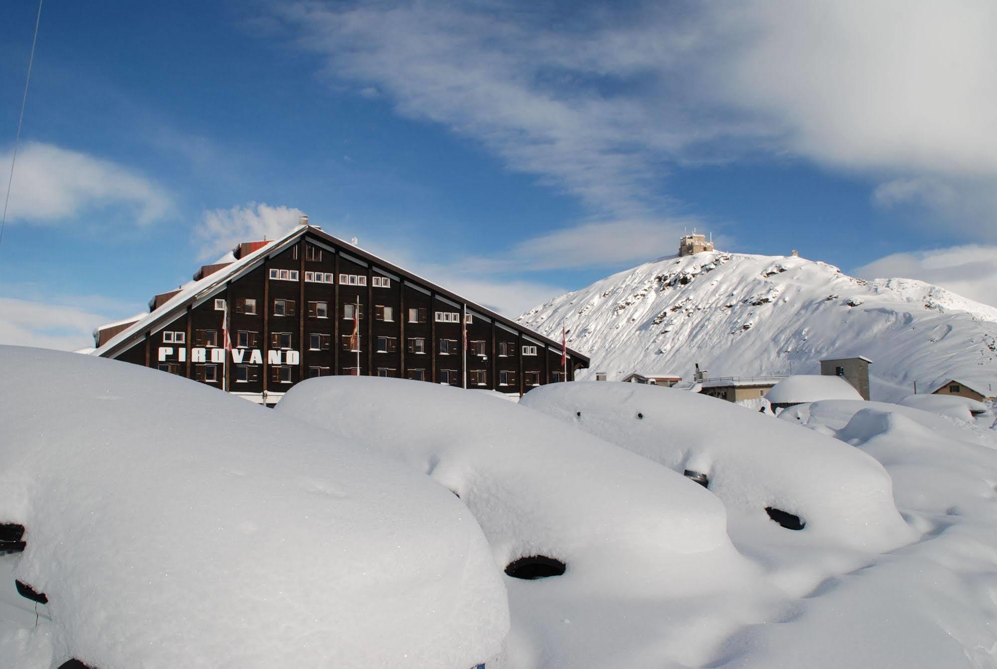 Albergo Quarto Pirovano Passo dello Stelvio Esterno foto