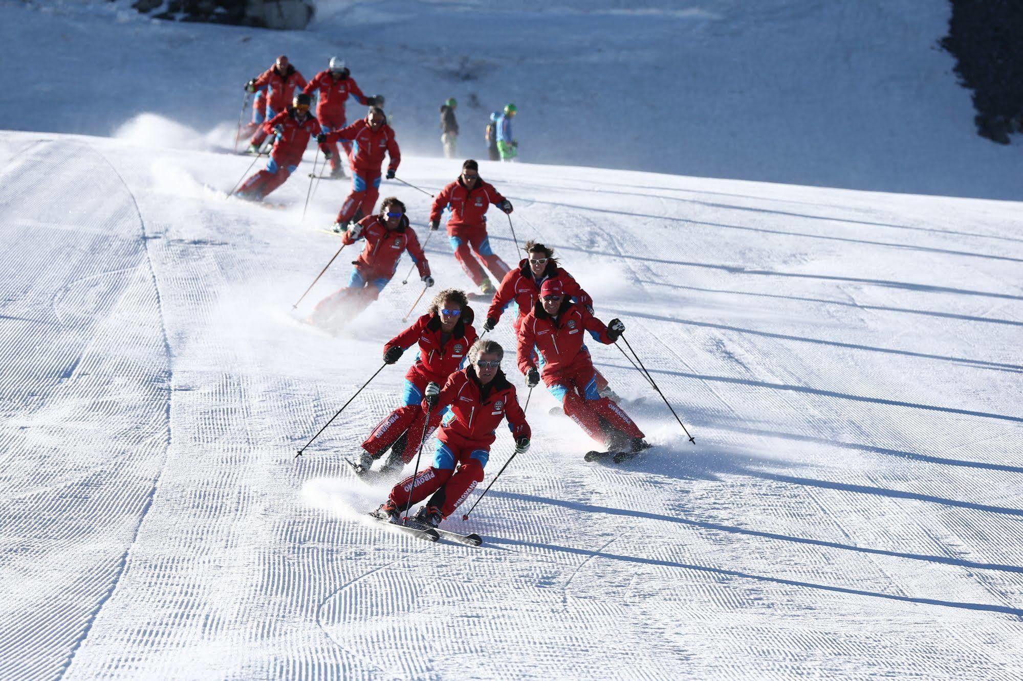 Albergo Quarto Pirovano Passo dello Stelvio Esterno foto