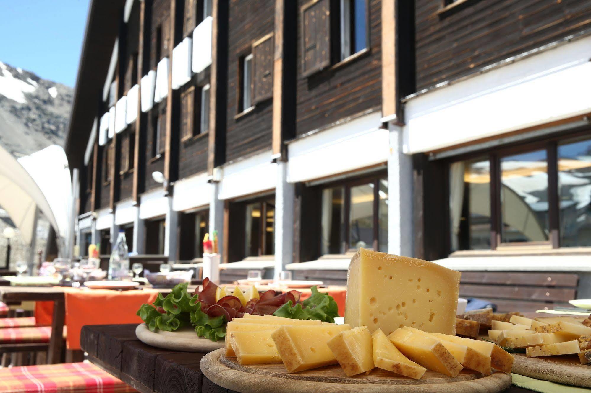 Albergo Quarto Pirovano Passo dello Stelvio Esterno foto